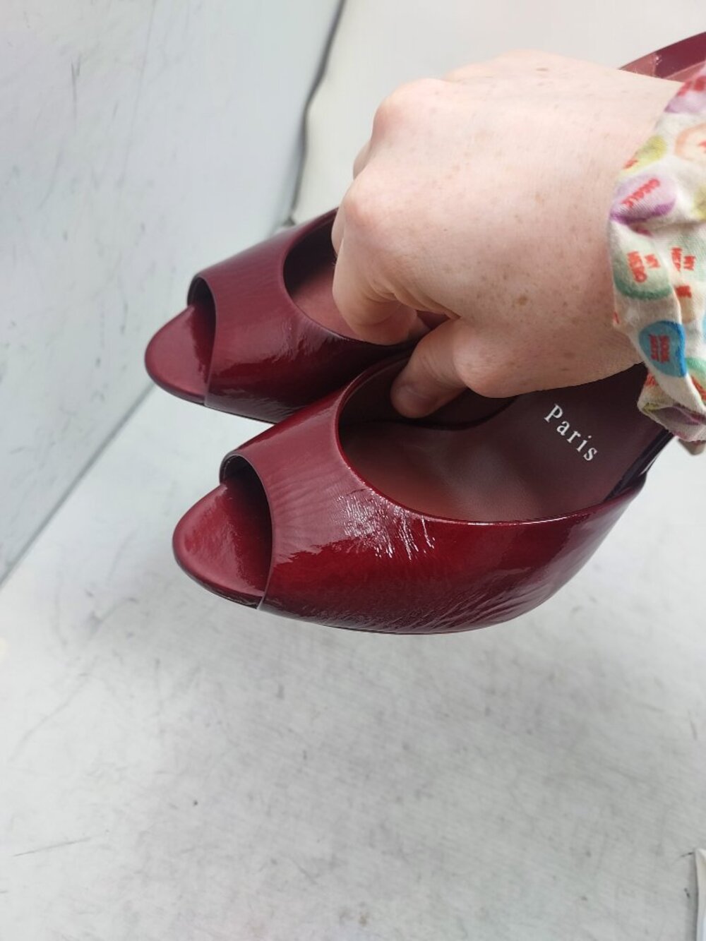 CHRISTIAN LOUBOUTIN Me Dolly Patent Red Burgundy Mule Sandal - Picture 12 of 13
